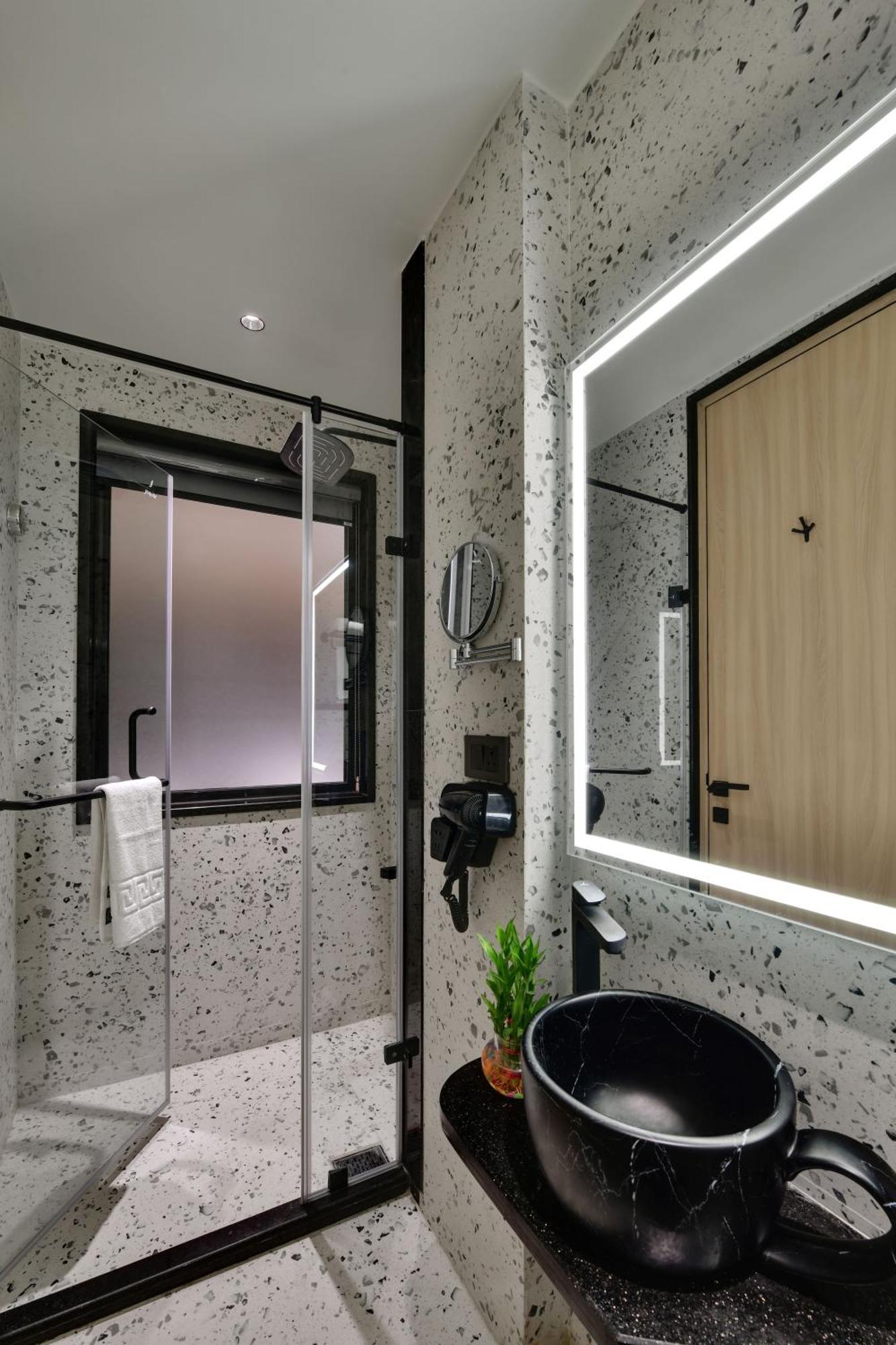 Quality Inn City Centre Варанаси Экстерьер фото