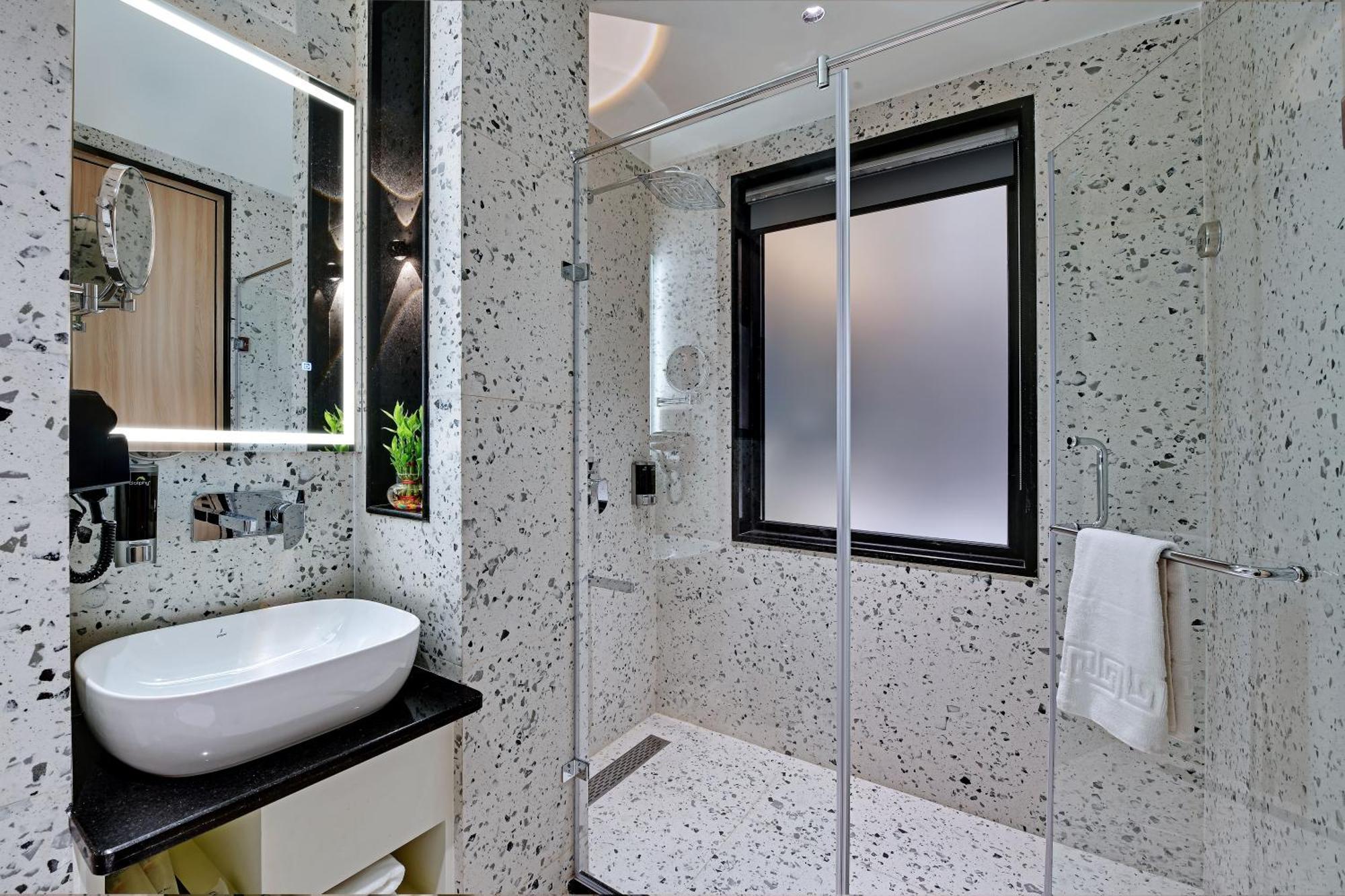 Quality Inn City Centre Варанаси Экстерьер фото